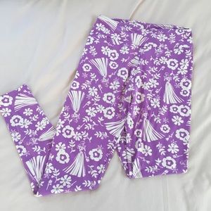 💜 Disney print LuLaRoe leggings 💜